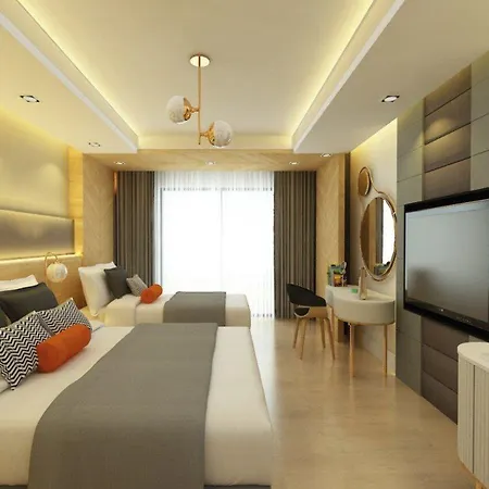 Hotel Diamond De Luxe And